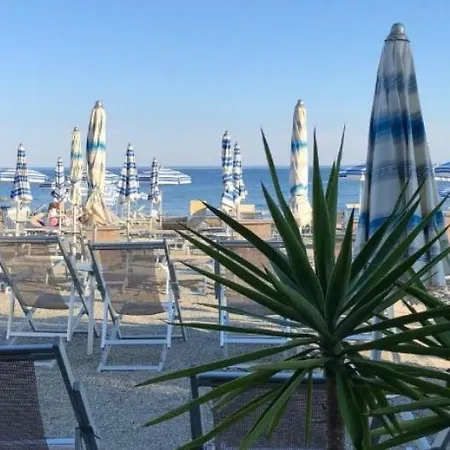 Lejlighed Residenza Mimosa Varazze