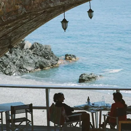 Residenza Mimosa فاراتسي